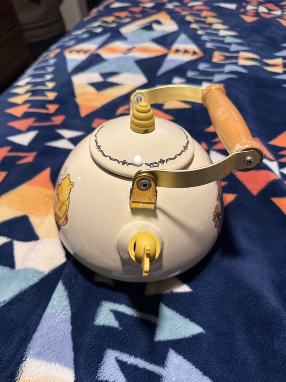 90s Winnie the Pooh Tea Kettle ceramic whistling teapot - Picture 3 of 7